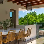 Villa Nicol Tireli Krsan